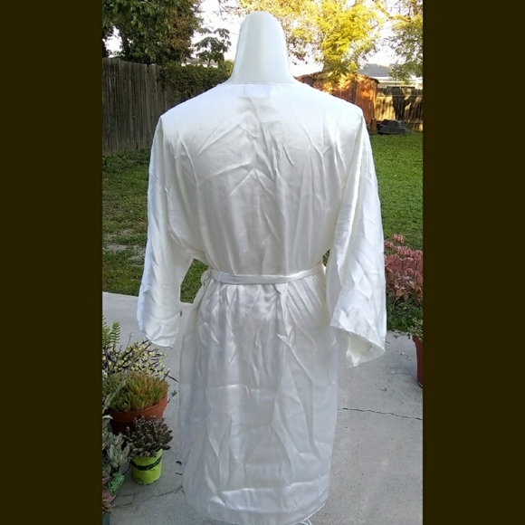 Vintage Oyo Satin Negligee Robe - Picture 4 of 8